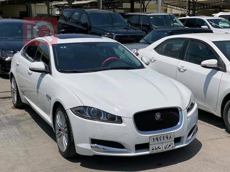 جاكوار XF